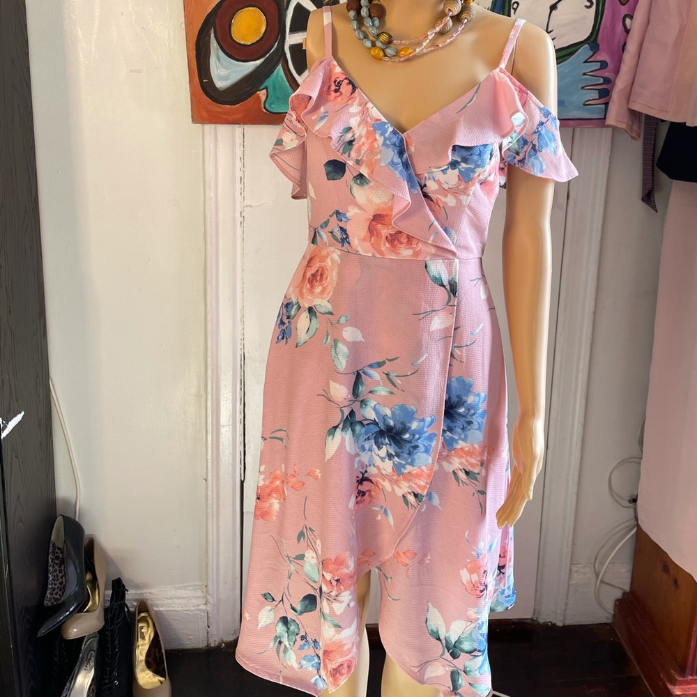 Pink floral dress 💕